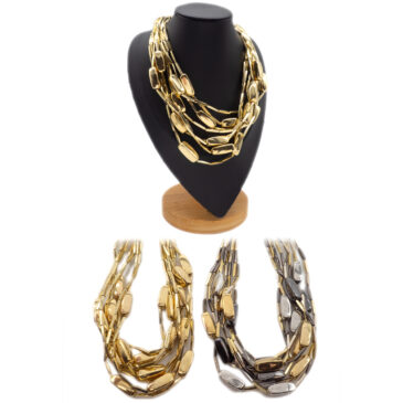 Collana multifilo con elementi ovali metallici