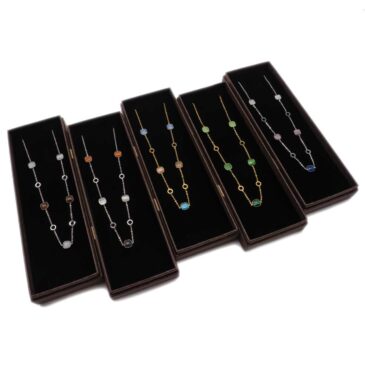 Collana in acciaio con pietra in vetro e zircone assortiti