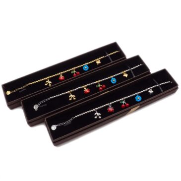 Bracciale morbido in acciaio con catena e ciondoli assortiti assortiti
