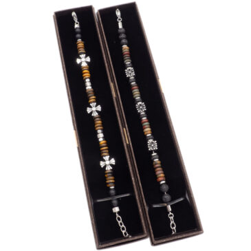 Bracciale uomo con perline e dettagli a croce