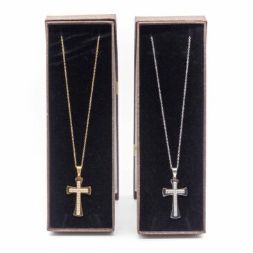 Collana girocollo catena sottile acciaio centrale croce media 15 Collana girocollo catena sottile acciaio centrale croce media Collana girocollo catena sottile acciaio centrale croce media