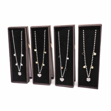Collana girocollo acciaio centrale pavet zirconi e 4 pendentini 7 Collana girocollo acciaio centrale pavet zirconi e 4 pendentini Collana girocollo acciaio centrale pavet zirconi e 4 pendentini
