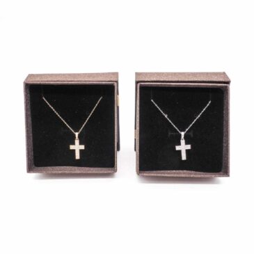 Collana girocollo in acciaio con croce piccola pavet zirconi 17 Collana girocollo in acciaio con croce piccola pavet zirconi Collana girocollo in acciaio con croce piccola pavet zirconi
