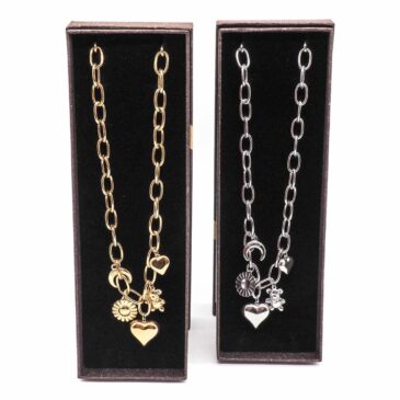 Collana girocollo acciaio catena pendenti misti 6 Collana girocollo acciaio catena pendenti misti Collana girocollo acciaio catena pendenti misti