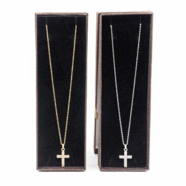 Collana acciaio girocollo con centrale croce doppio zircone 18 Collana acciaio girocollo con centrale croce doppio zircone Collana acciaio girocollo con centrale croce doppio zircone